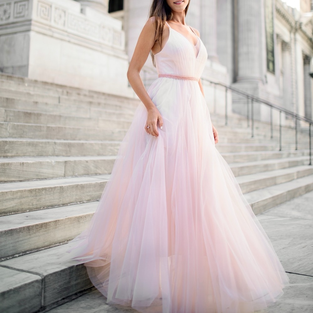 BCBGMAXAZRIA Women's Tulle prom Dress with Beaded Trim